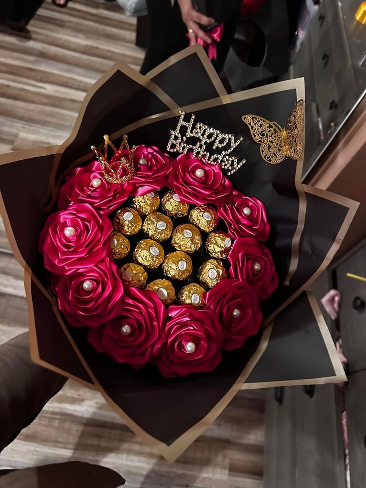 بوكيت ورد مع فيريرو روشيه لعيد الميلاد من كوكو بلان