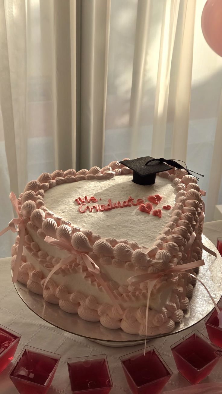 كيكة تخرج من كيك قاردن